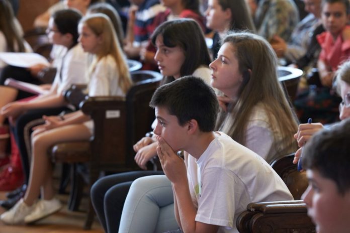 Зa деца от V и VI клас. Снимка: Живата вода на България