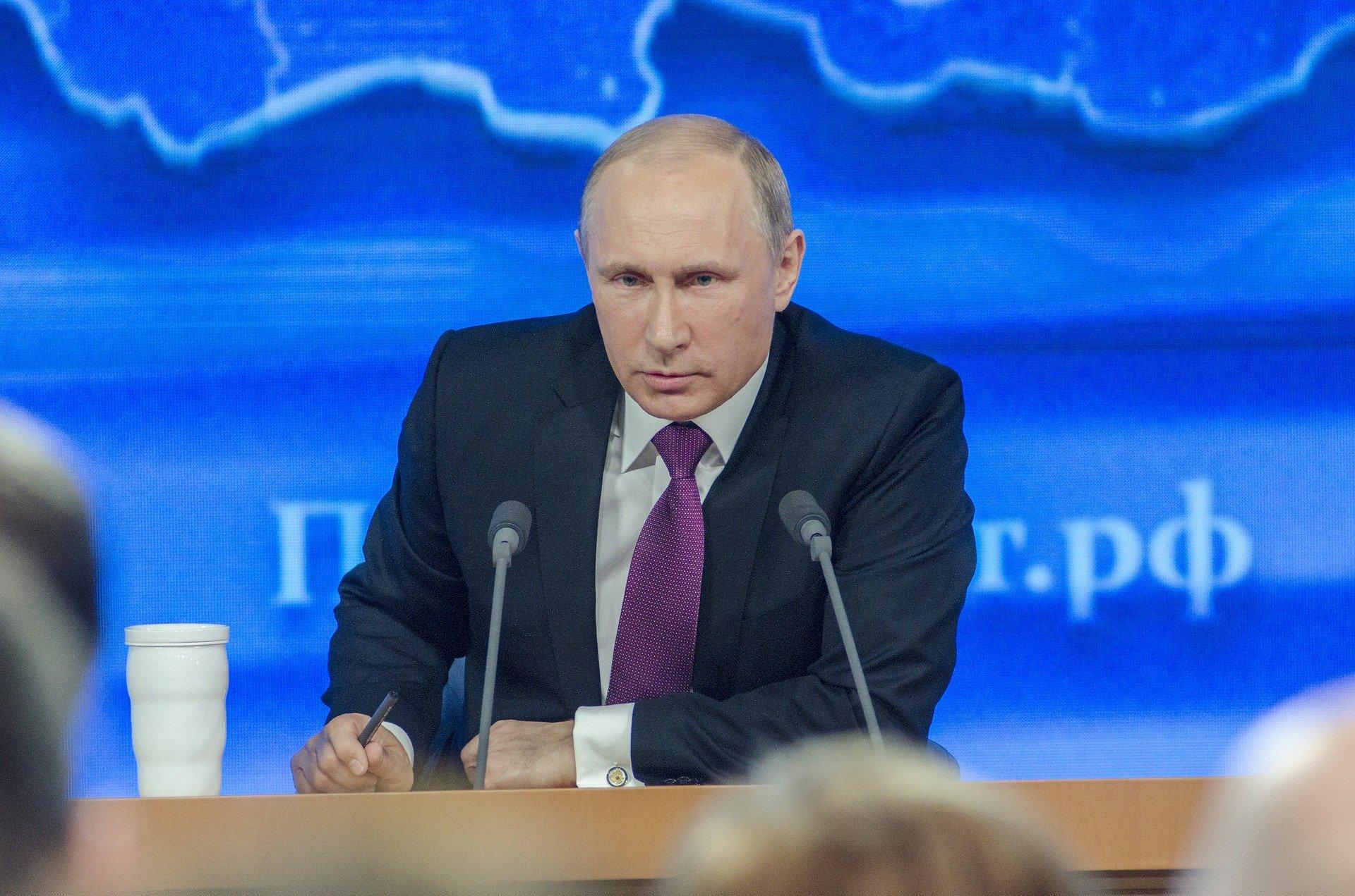 Руският президент Владимир Путин предупреди че Москва може да въоръжи