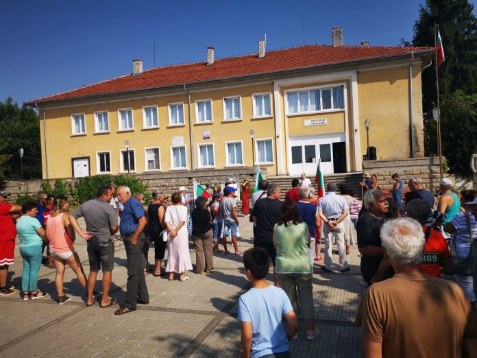 Протест в село Кръстевич