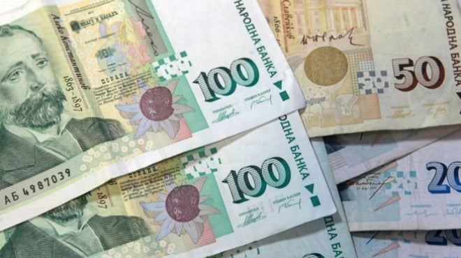 Средната брутна работна заплата СРЗ в България за първото тримесечие