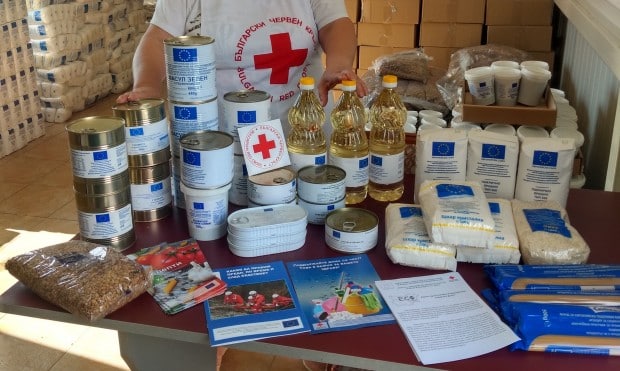 Българският червен кръст БЧК стартира от днес раздаването на помощи