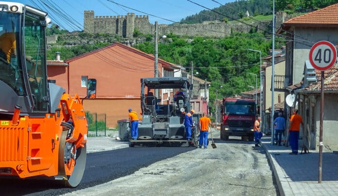 Асфалтиране на улиците