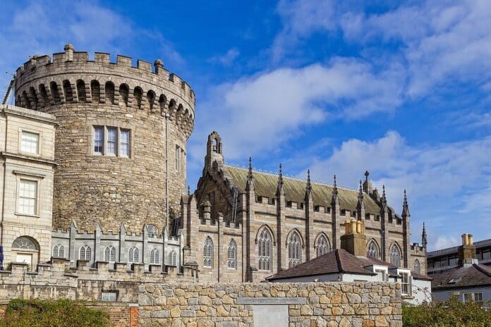Дъблински замък
