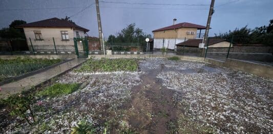 Градушката в село Подвис