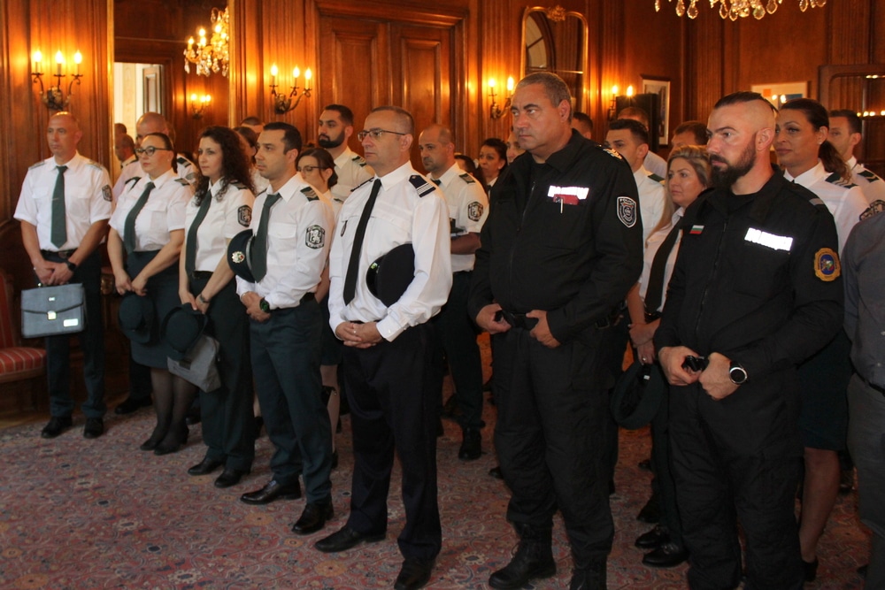 Български полицаи ще заминат за Франция за да подпомогнат френските