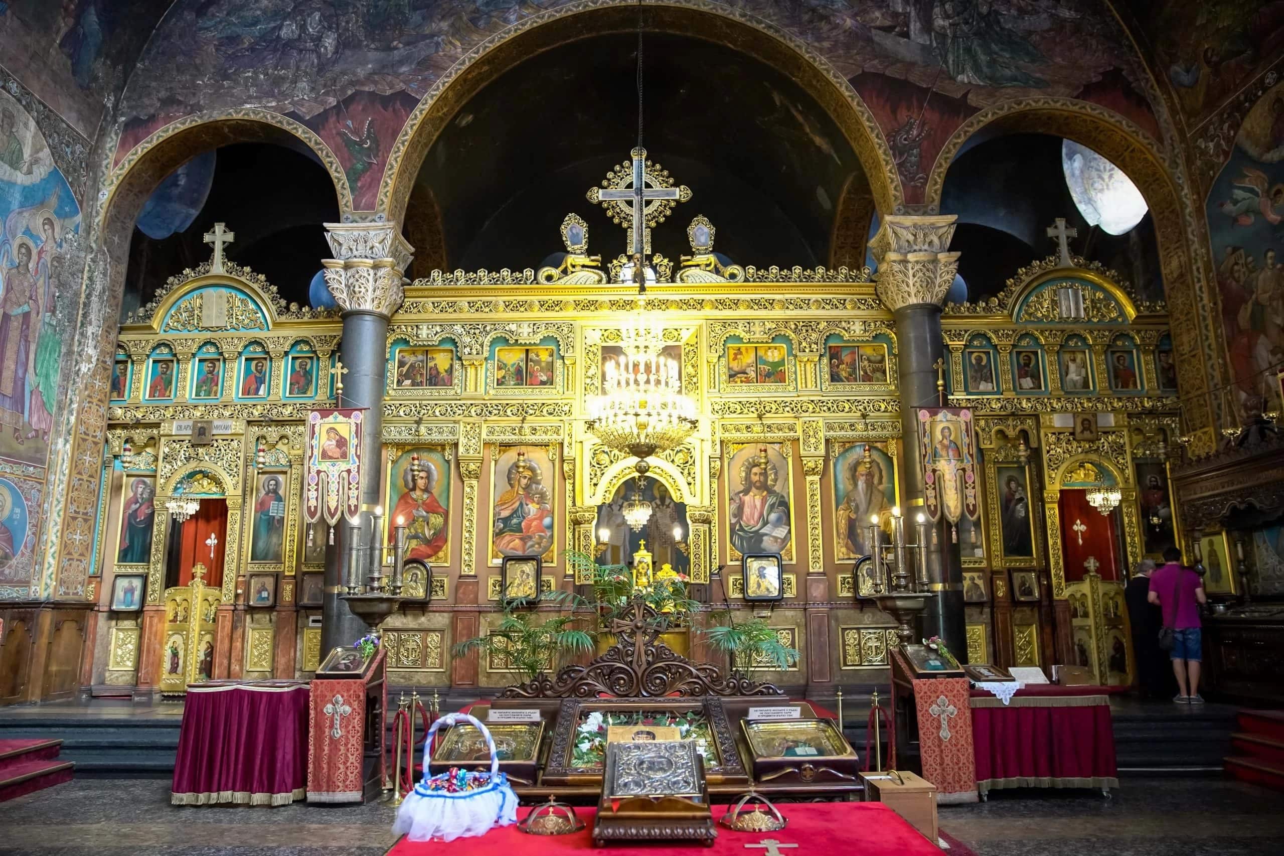 Българската православна църква днес чества два значими празника – деня