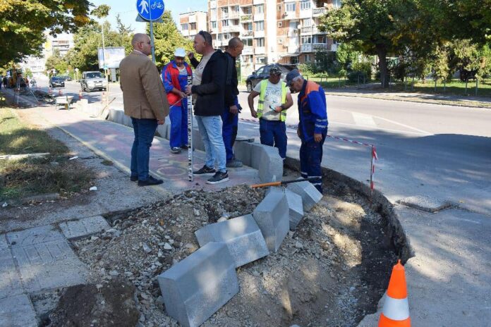 Ремонт на тротоар на улица Дунав в Разград