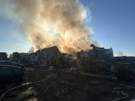 Пожар в хале в Карнобат