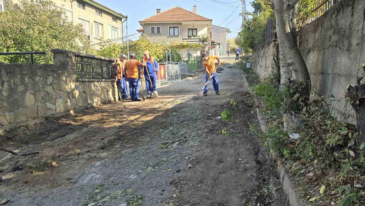 Успоредно с редица други строителни дейности изпълняващи се на територията